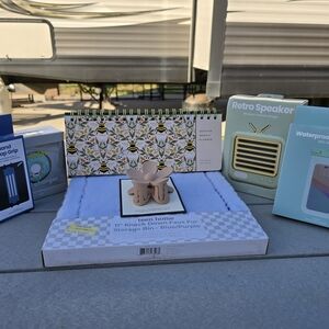 Women Other - Blue/Purple Faux Fur Storage Bin